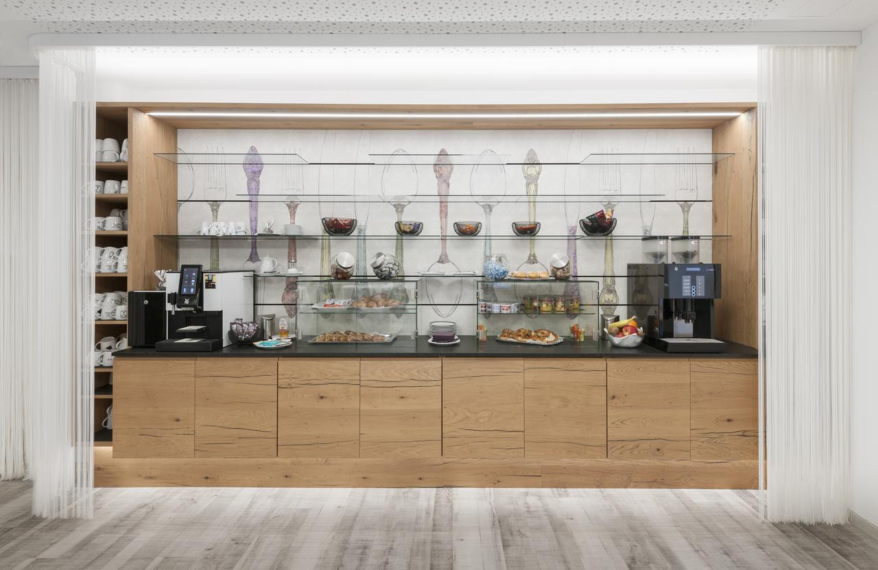 Hotel Schoenbuch Pliezhausen エクステリア 写真